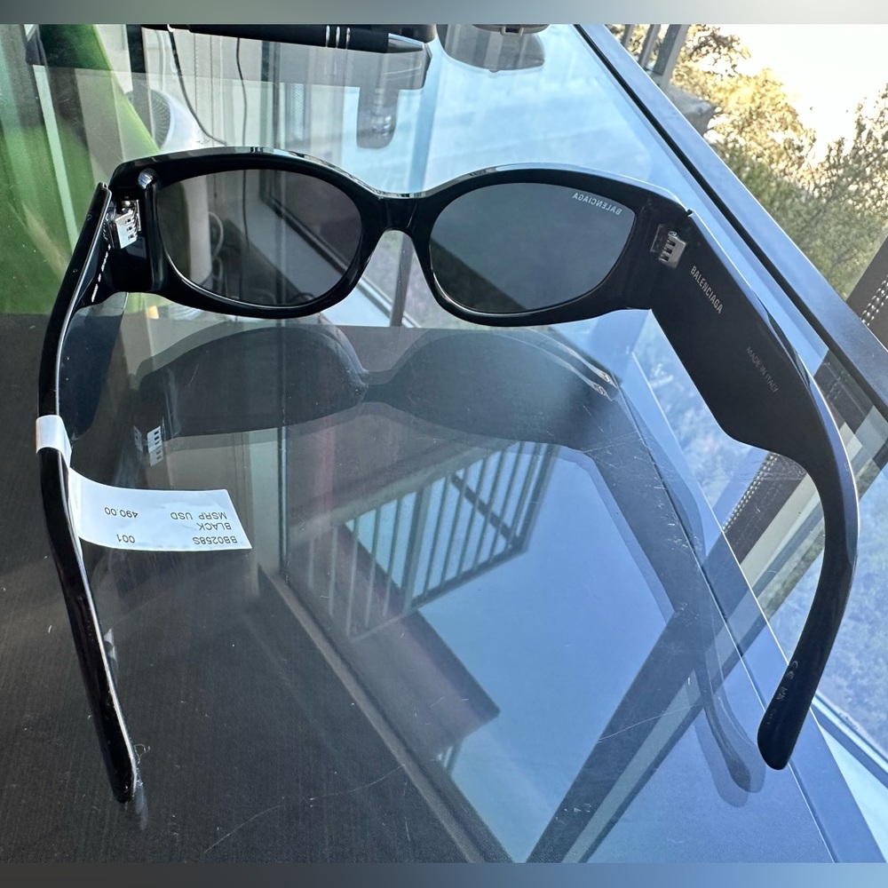 Balenciaga Sunglasses Black - Picture 5 of 8